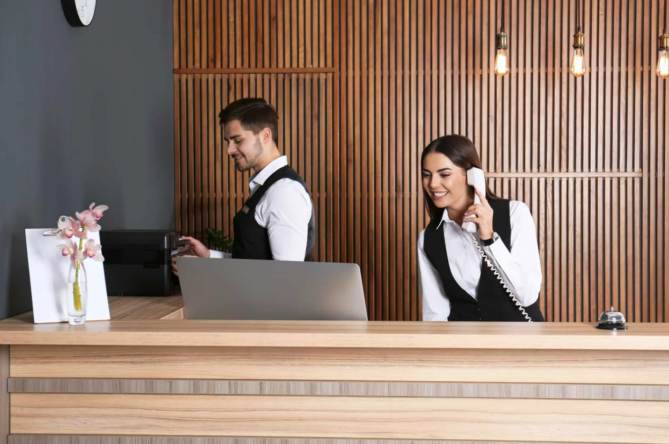 RECEPCIONISTA